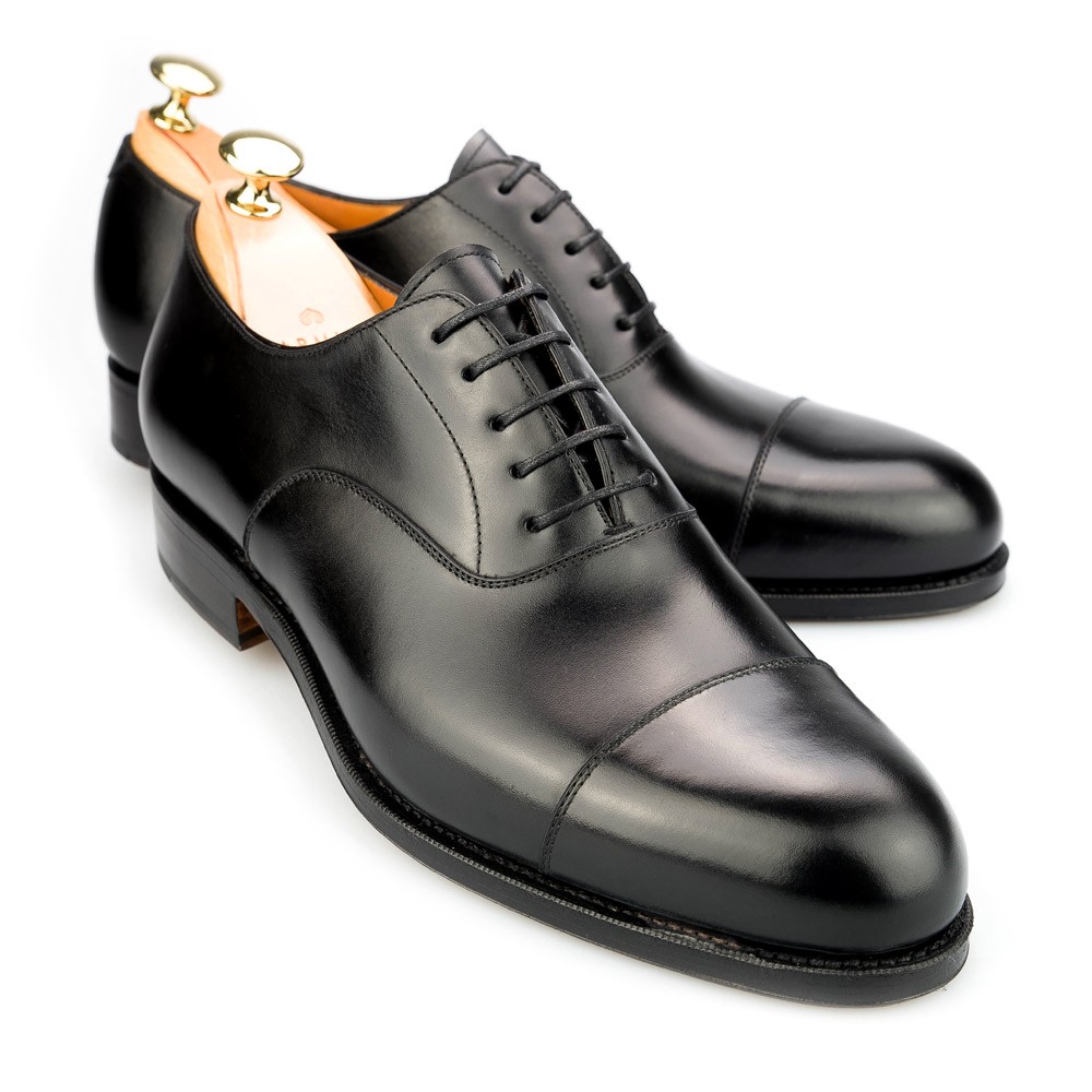 R (19) Oxford Shoe - Image 1