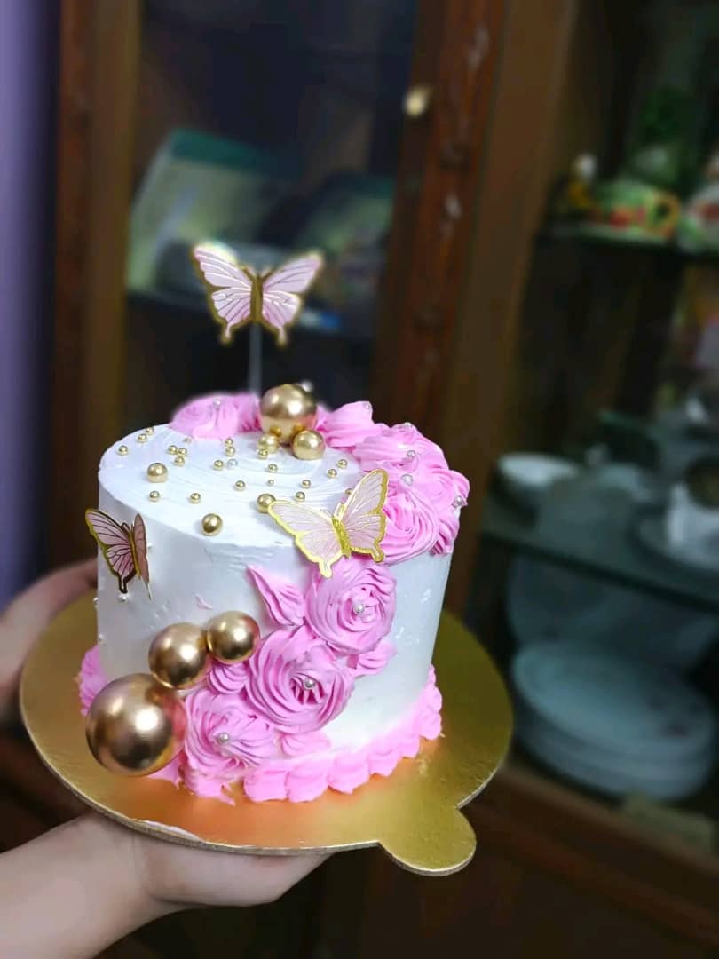 WhatsApp Image 2023-09-12 at 11.47.20 AM Vanilla Chocolate Cake - Image 1