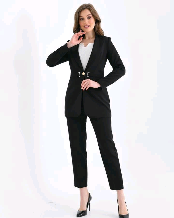 28fcc4ee-8bf2-48f8-a725-5799d523f8ff Female Suit - Image 1